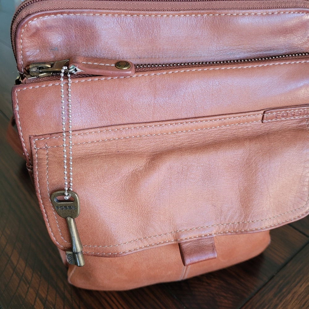FOSSIL Crossbody Leather Bag Tan Messanger Flap Boho Country Casual Granolagirl